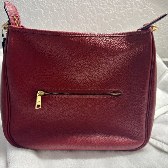 Coach Cary Shoulder Bag. Like new. Rare color - Red. - Picture 3 of 14